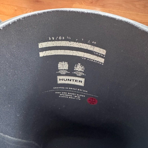 Hunter Gray Glossy Boot - Picture 2 of 2